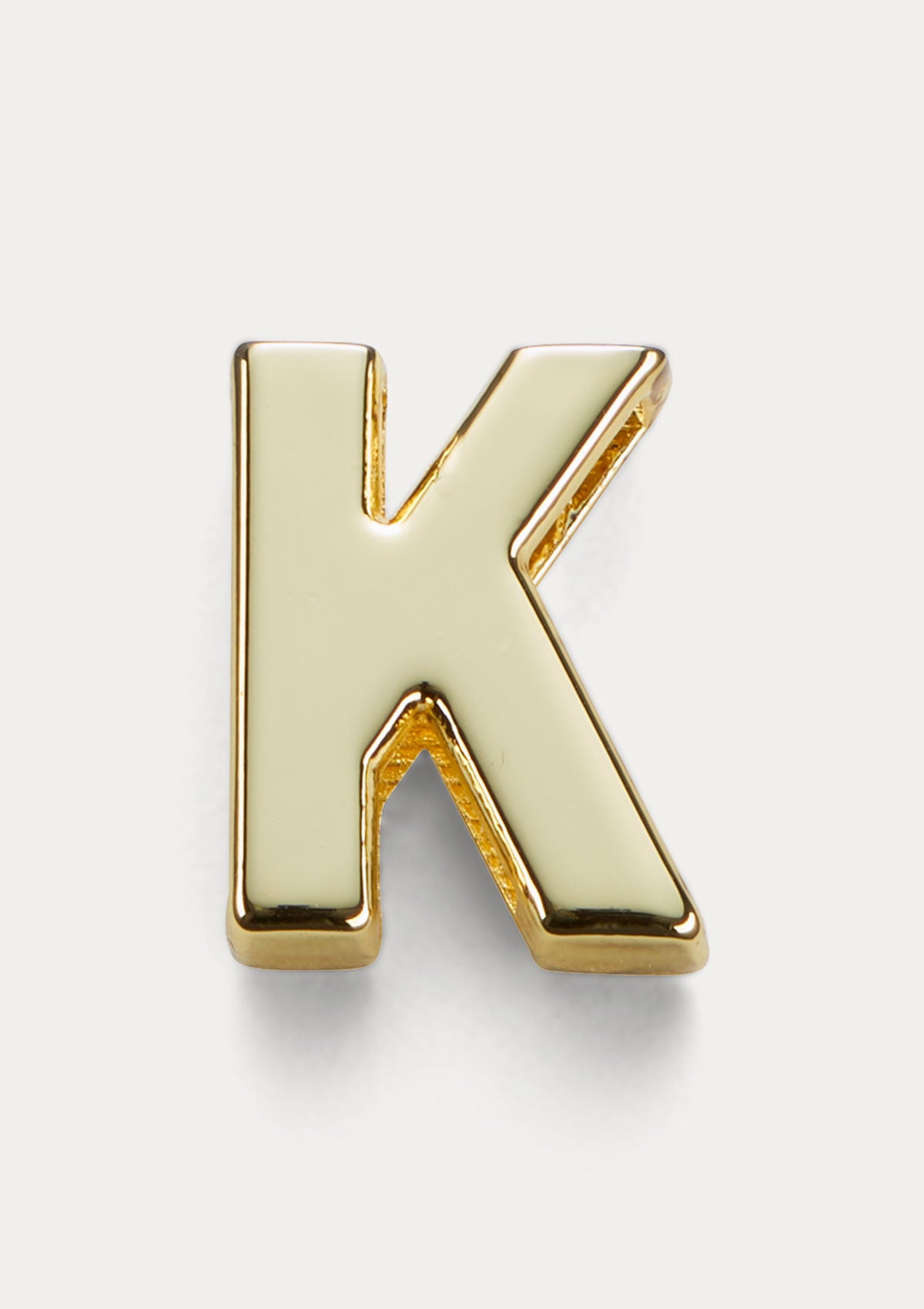 Vista frontale del Charm Untags Lettera K, in metallo dorato, per Phone Strap Personalizzabile