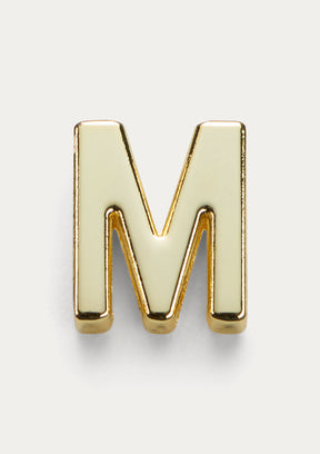 Vista frontale del Charm Untags Lettera M, in metallo dorato, per Phone Strap Personalizzabile