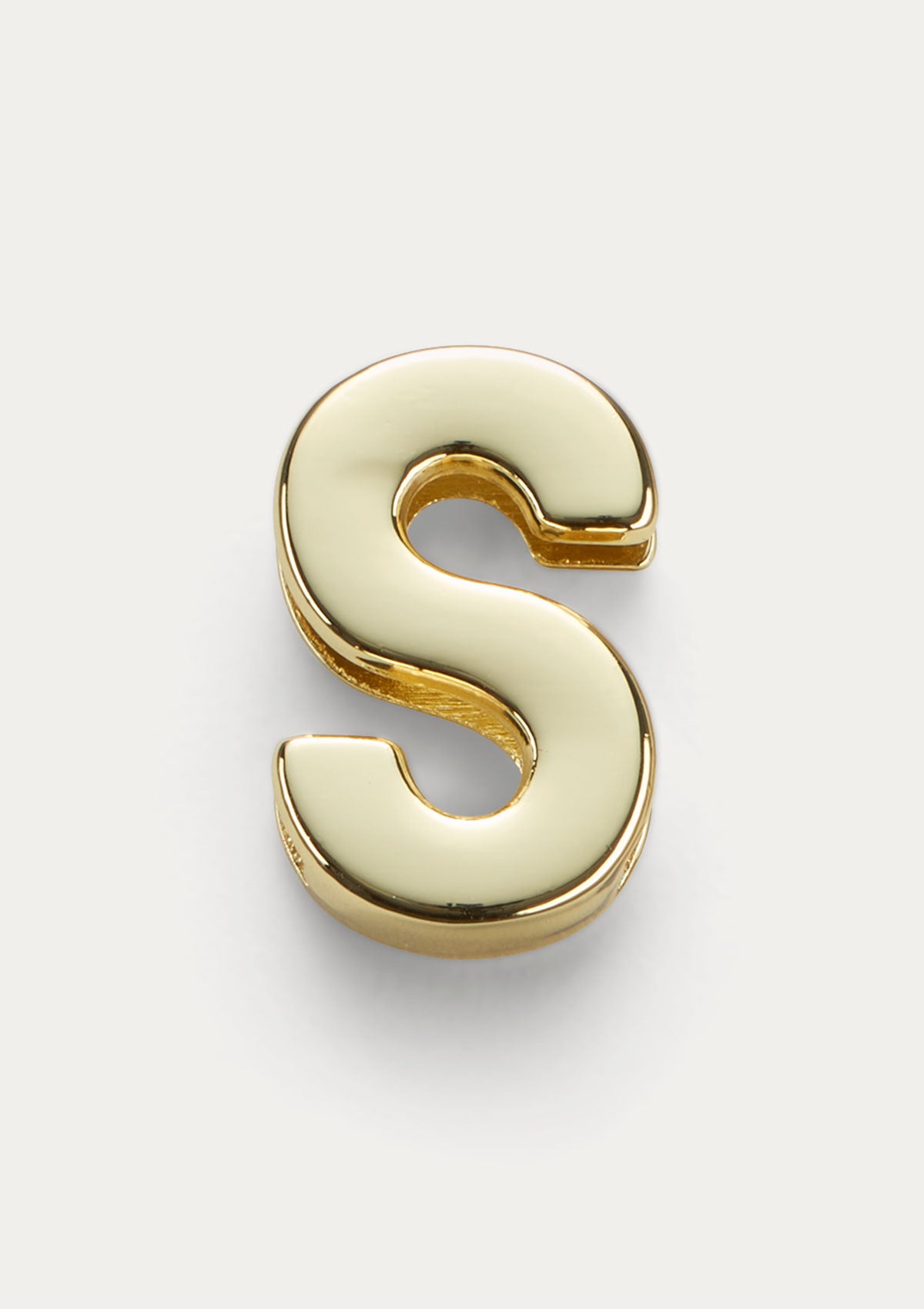 Vista frontale del Charm Untags Lettera S, in metallo dorato, per Phone Strap Personalizzabile